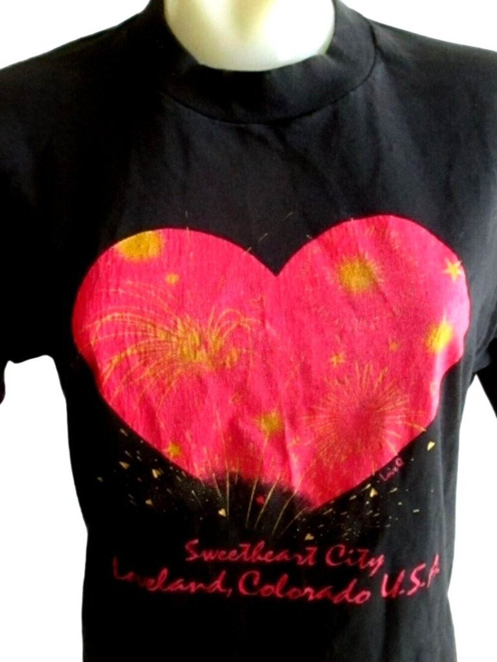Vintage Women's T-shirt Small Single Stitch Loveland Colorado Heart 1980's USA S
